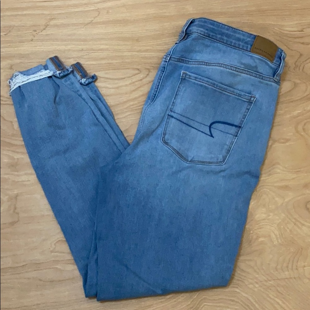 AMERICAN EAGLE super hi-rise jegging